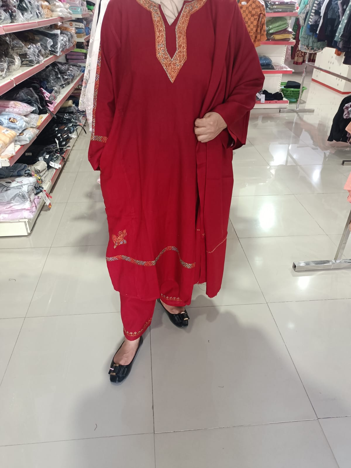 Ladies stitched pheran sets